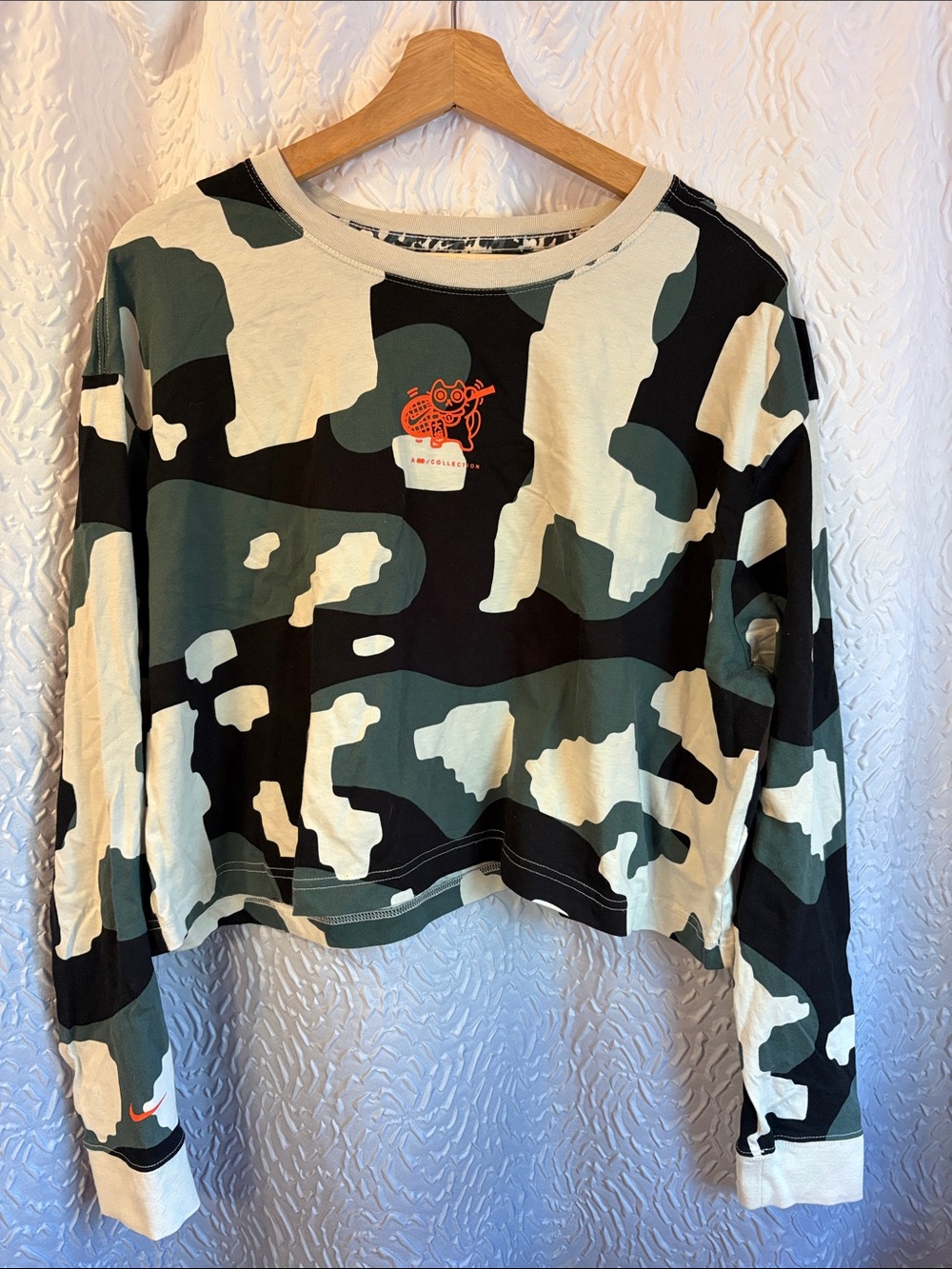 Nike x Naomi Osaka Graphic Long Sleeve Cropped Tee - Tennis Cat Logo